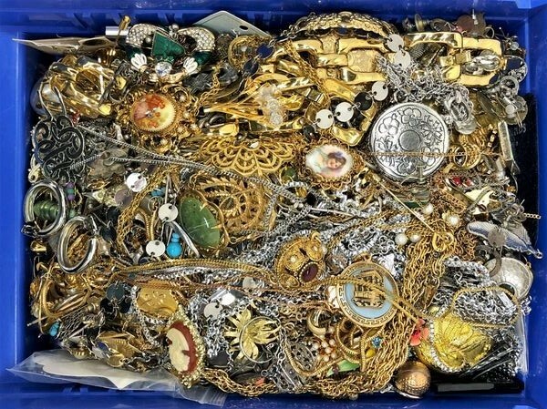 10 Pounds Unsorted Jewelry Making Lot Some Wearable Resell Mixed In Junk Tangled