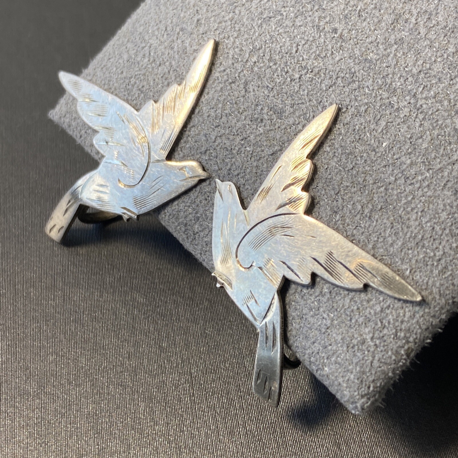 Vintage Screw-Back Earrings Estate Fine Jewelry Pre-Owned Bird Dove Piece Sterl