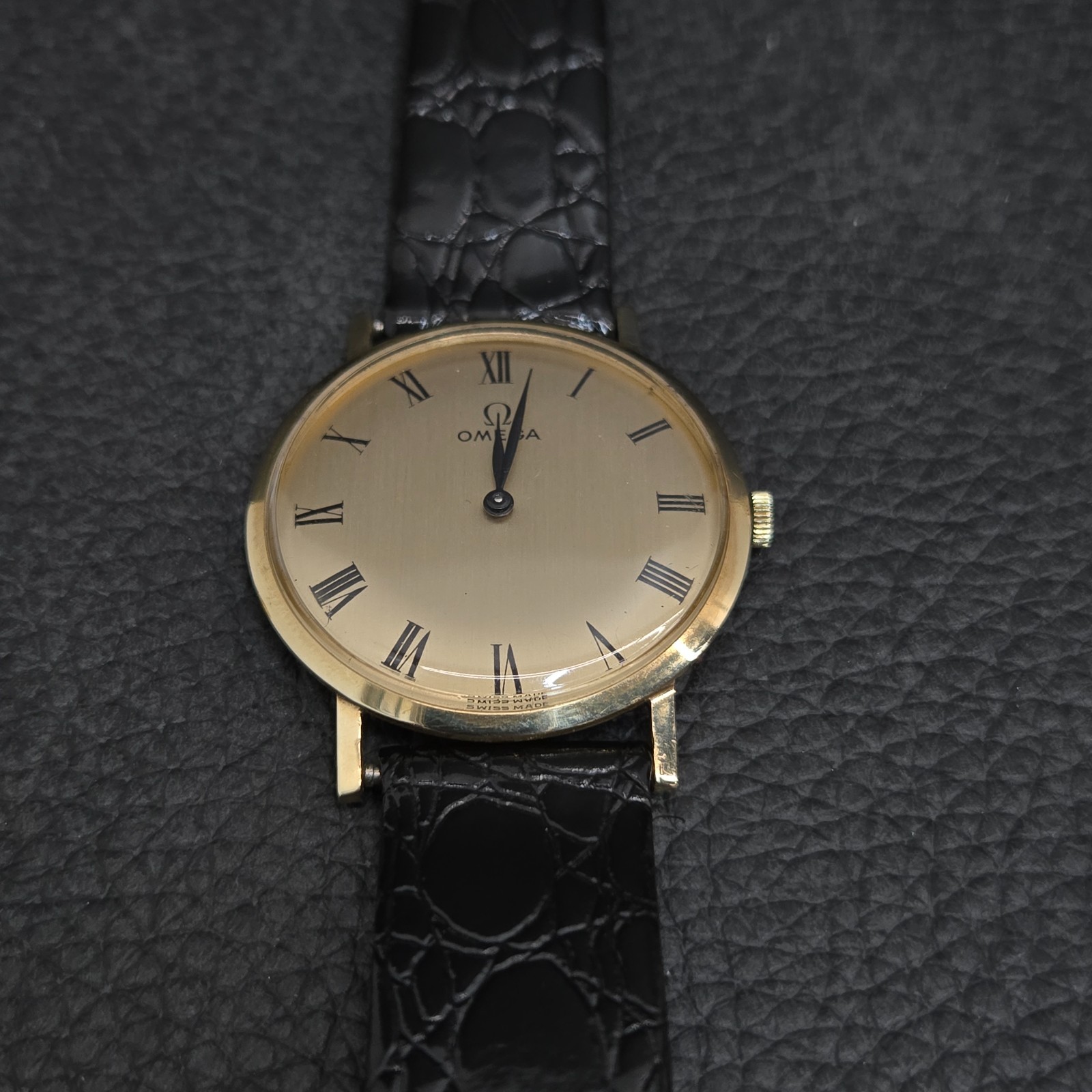 Omega Ultra Thin, 14K Gold Men’s Wrist Watch, 7.75″ Band, 32mm Case Manual Wind