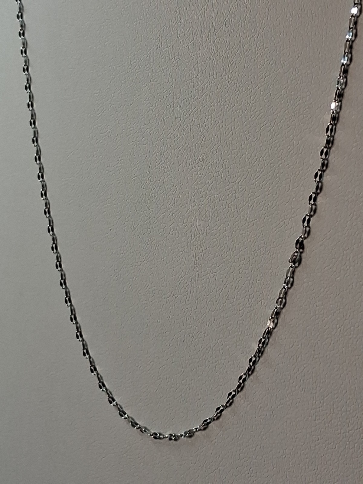 10k Solid White Gold Mirror link chain 16-inches 1.5mm