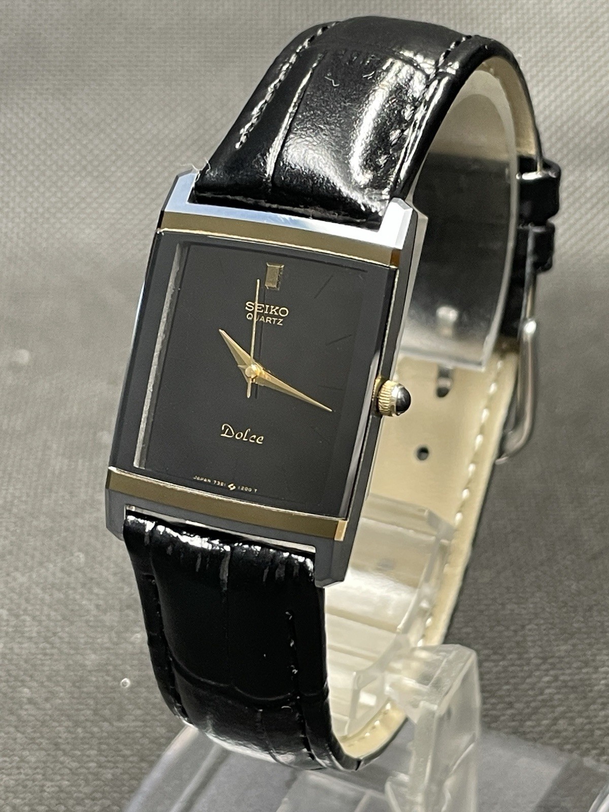[Very good] Vintage Seiko Dolce 7321-5730 Quartz Men’s Watch From JAPAN