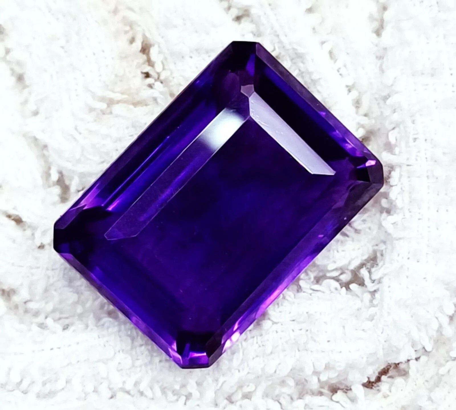 Emerald Cut 90+ Ct Natural Violet Amethyst Loose Gemstone For Pendant Making