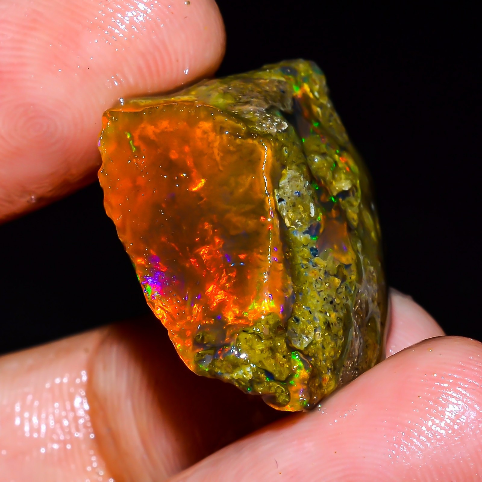18 Ct Fire Opal Ethiopian Natural Oil Rough Gemstone For Jewelry 25x20x11 mm