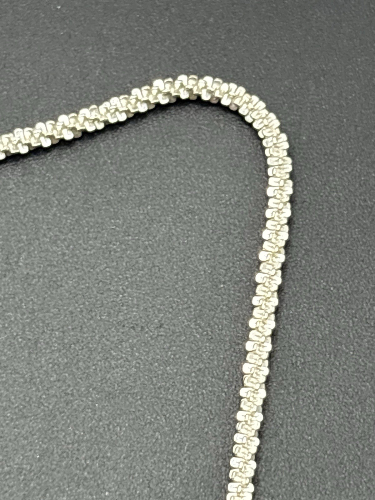 EUC Sterling Silver 18″ 2.7MM Glitter Chain Necklace 8 Grams F8