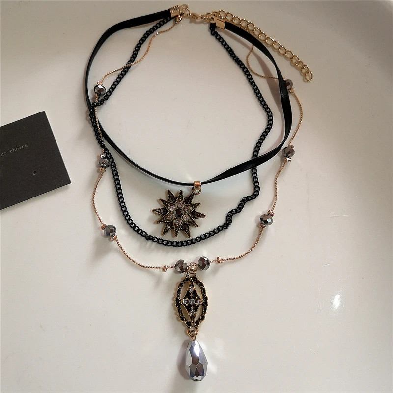 Women’s Vintage Leather Stone Pendant Beaded Choker Chain Necklace Y2K Jewelry