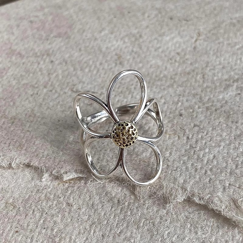 Retro Garland Women’s Cold Wind Minority Simple Fashion Ring