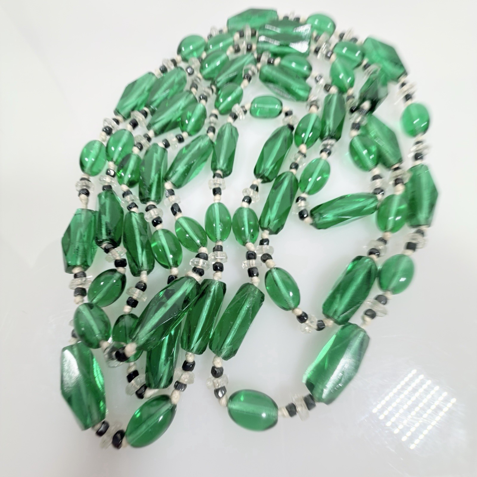 Vintage Green Art Glass Beaded Necklace 56″ Endless Long Strand Czech Style