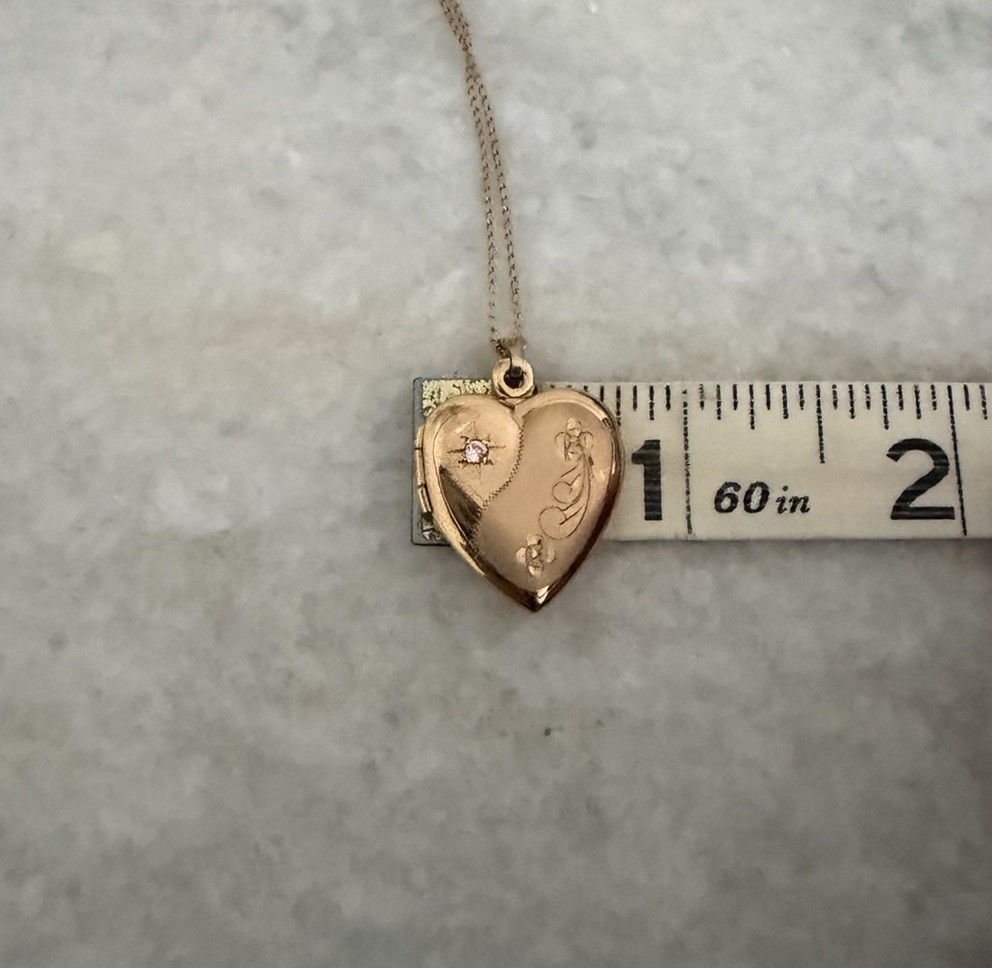 Vintage 1/20 14K Yellow Gold Filled Heart Photo Locket & 18″ Necklace Chain