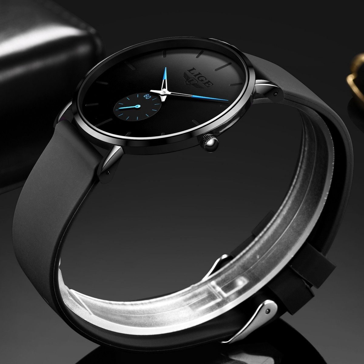 Men Watch Ultra-thin Quartz Second Dial Waterproof Daily Man Wristwatch Boxed