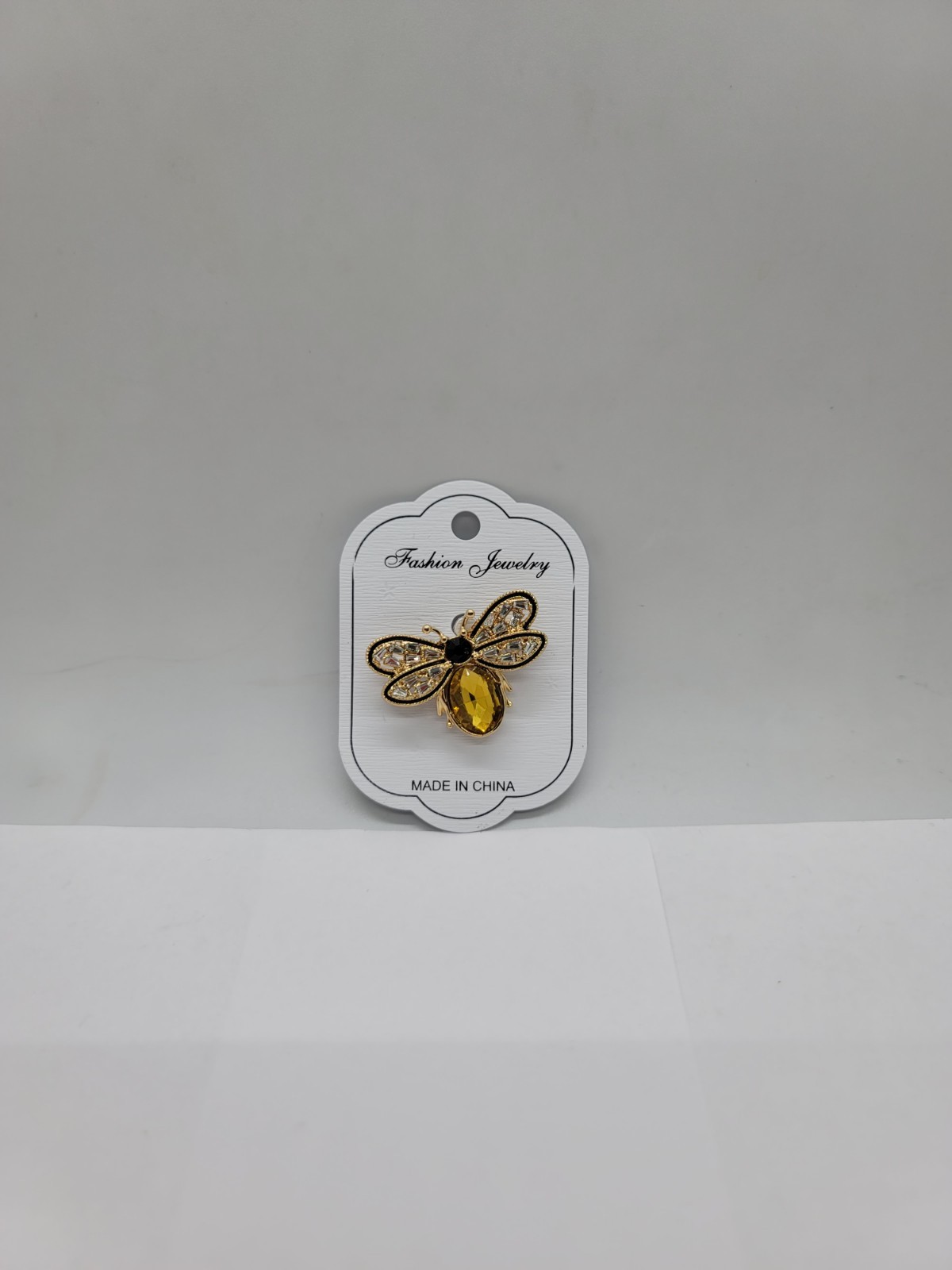Vintage Bee Brooch Pin – Gold Tone Enamel Honeybee Insect Jewelry Accessory