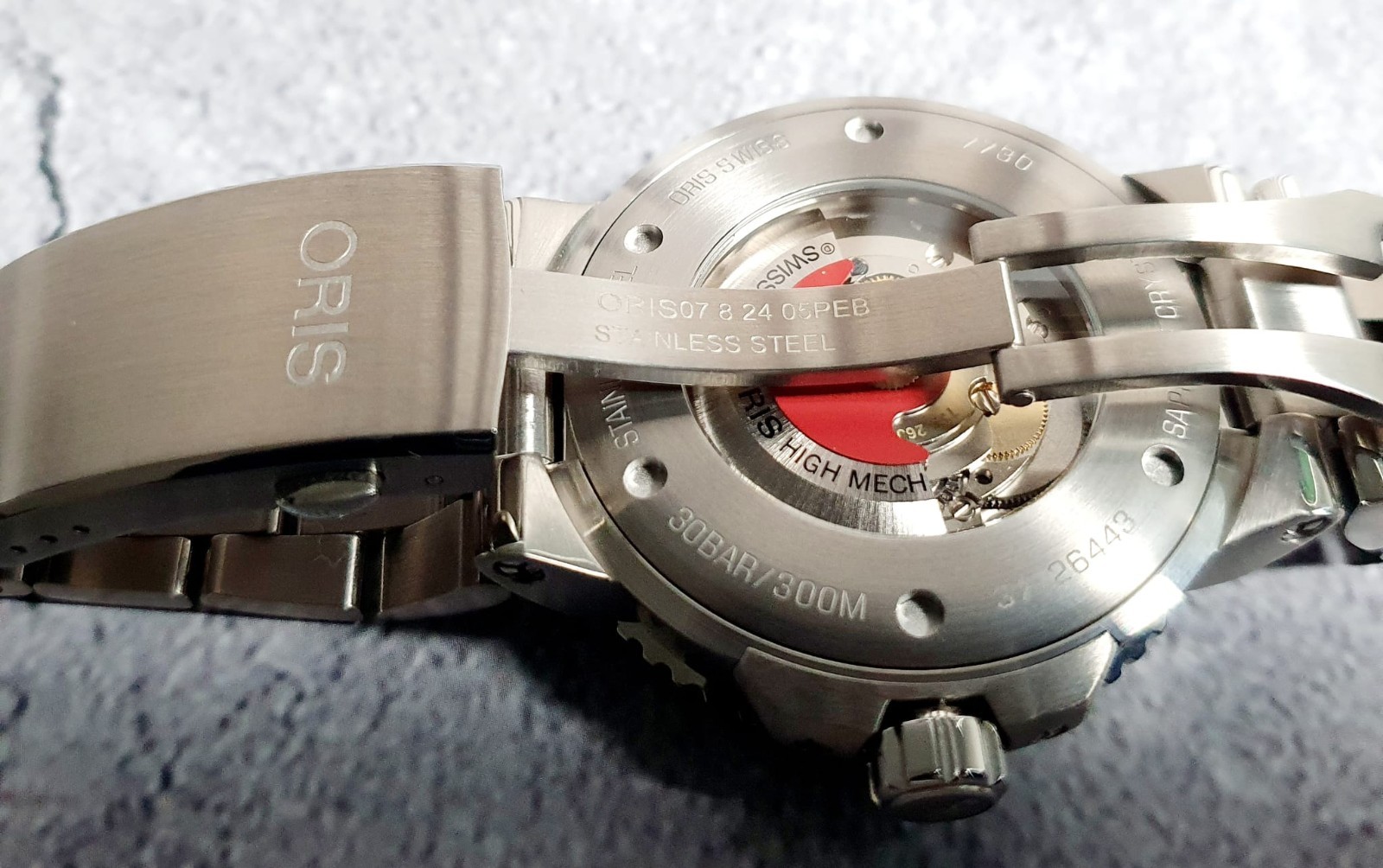 Oris Aquis Brown Dial Men’s Watch – 01 733 7730 4152 07 8 24 05PEB