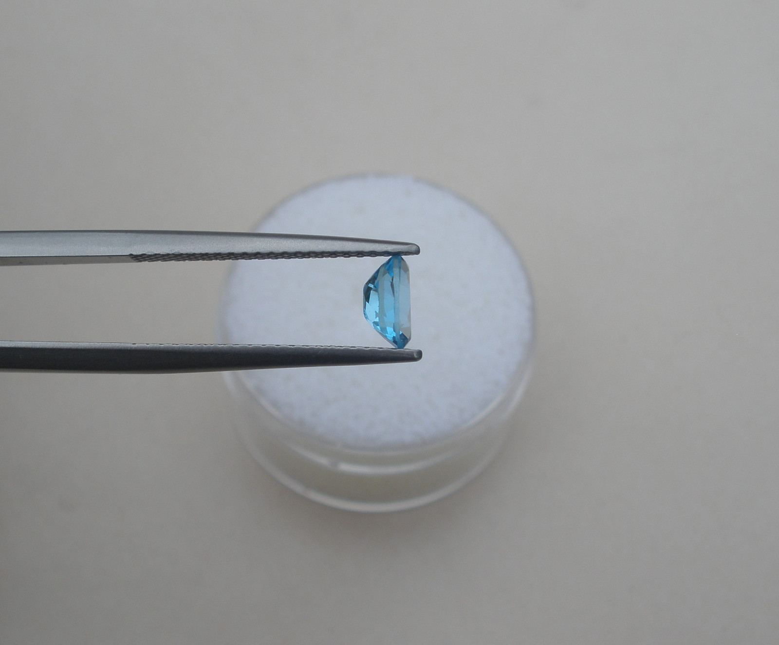 Swiss Blue Topaz Oval Faceted Loose Natural Gem 6x4mm