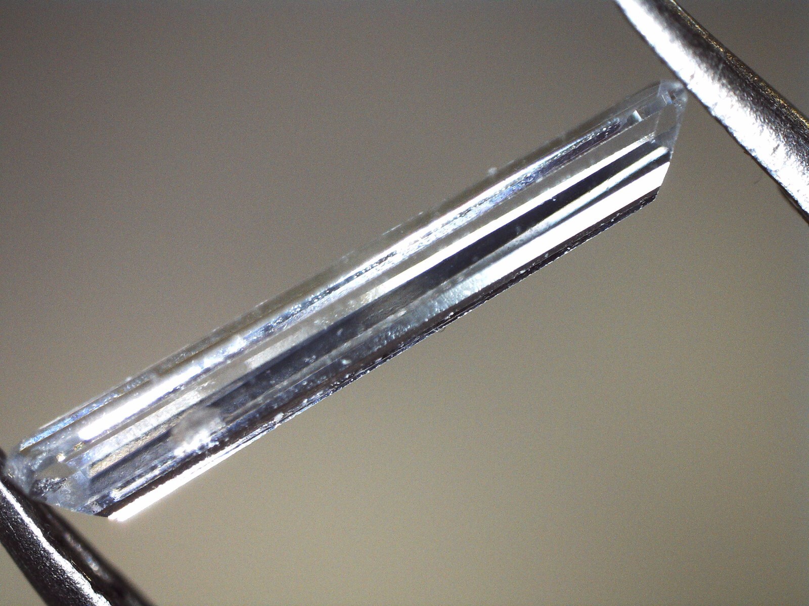 100% NATURAL TAPERED BAGUETTE SIZE DIAMOND @6mm SUPER CLEAN AND EXTRA LONG