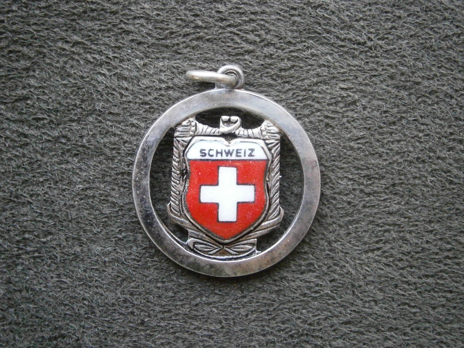 Large Switzerland Schweiz Vintage Silvertone & Enamel Travel Bracelet Charm 5.3g