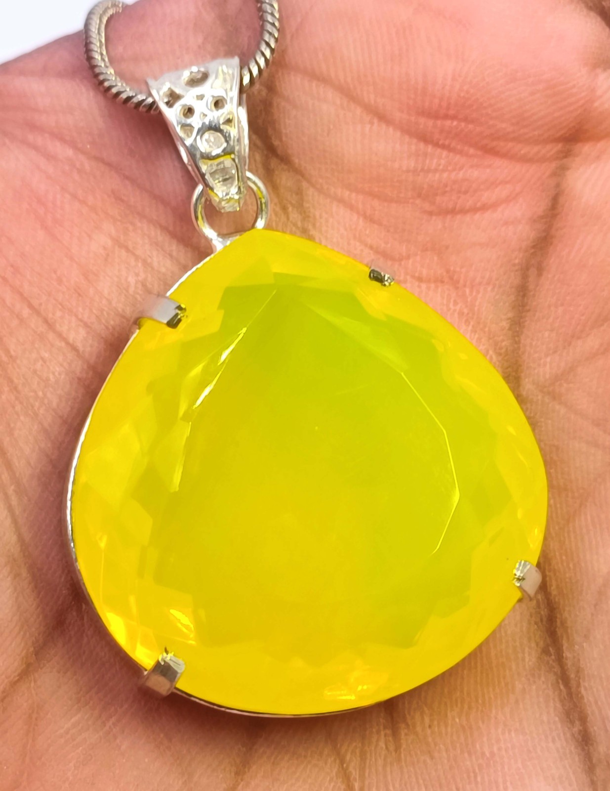 NATURAL YELLOW OPAL 127 CT PEAR CUT 925 STERLING PENDANT FREE CHAIN 6MGA