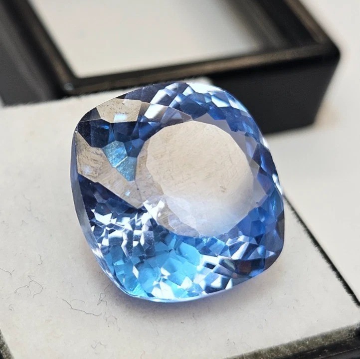 VVS Quality Sapphire Blue Cushion Cut 10-12 Ct For Pendant Making Loose Gemstone