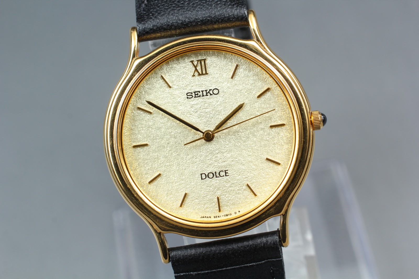 [Near MINT] Vintage Seiko Dolce 5E61-0A70 Gold Roman HAQ Quartz Mens Watch