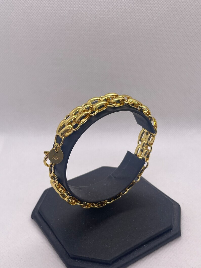 Interlocking circle bracelet 24k yellow gold over 925 sterling silver 7.5” long