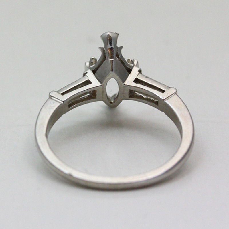 Platinum Empty Mounting & .30 cttw Tapered Baguette Diamond Ring – Size 5.75