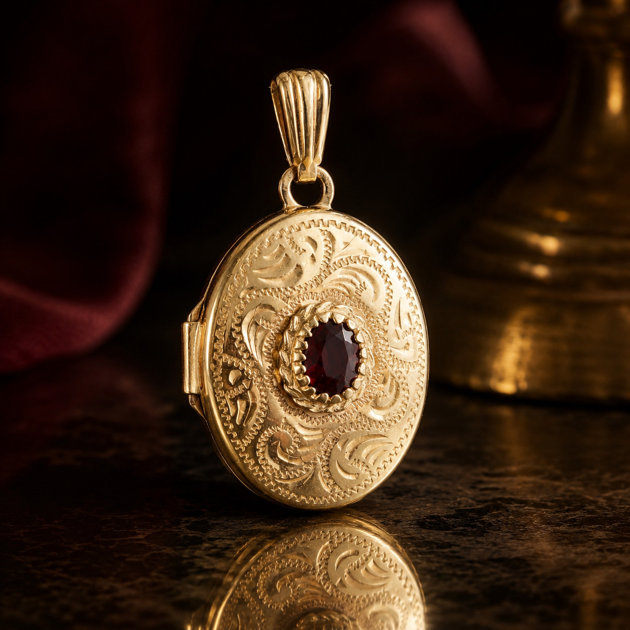 9Carat Yellow Gold Garnet Locket (13.5x17mm)