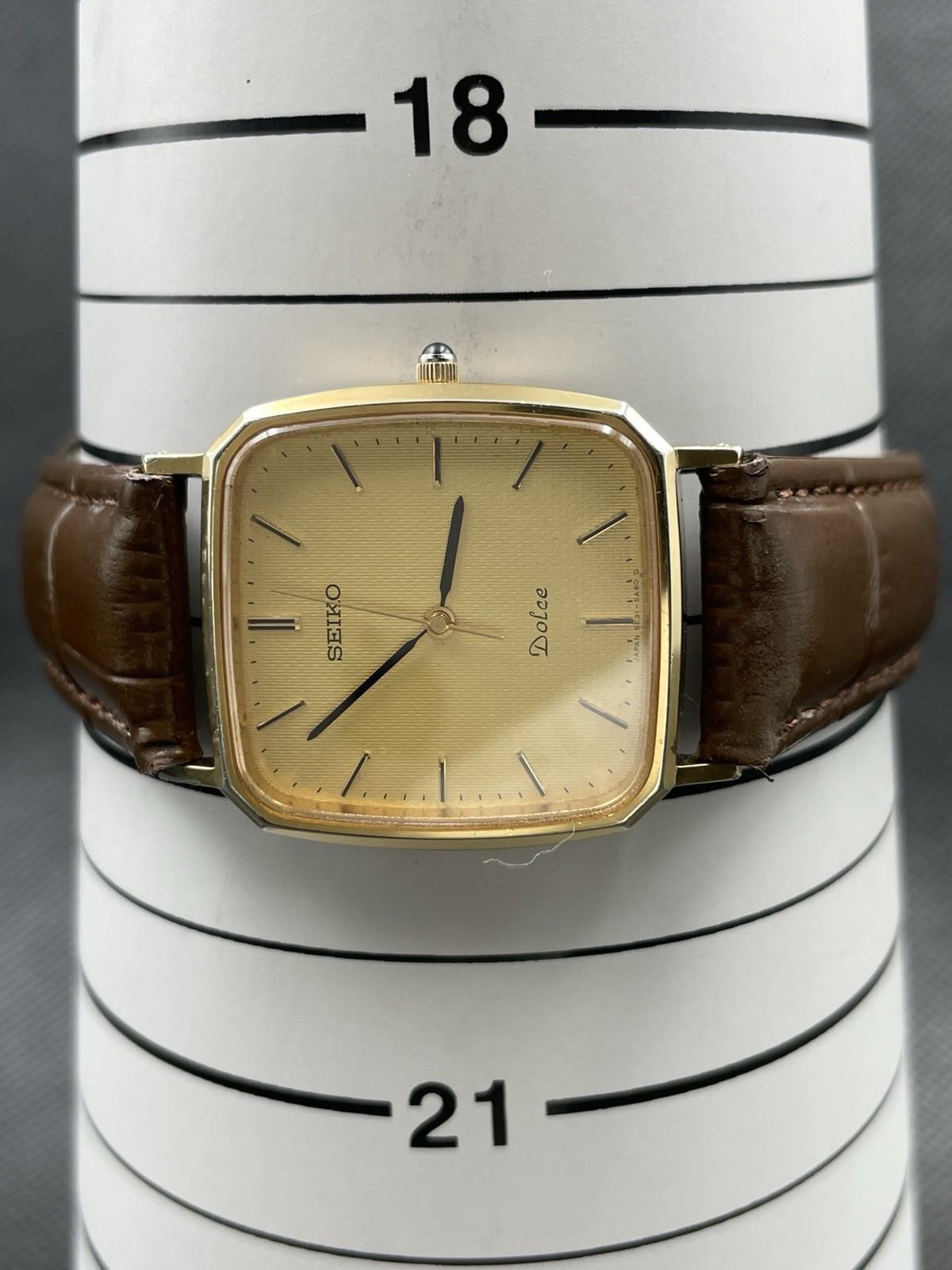 [Very good] Vintage SEIKO Dolce 5E31-5A80 Quartz Gold Men’s Watch From JAPAN