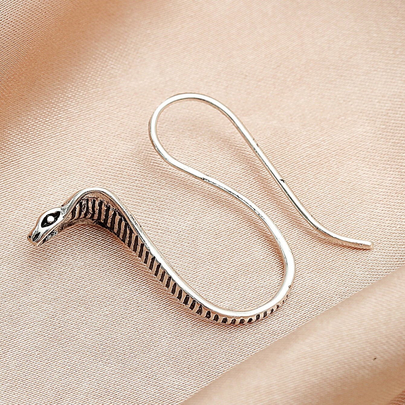 Elegant Silver King Cobra Snake Earrings, Fashion Jewelry Charm Hook Earrings
