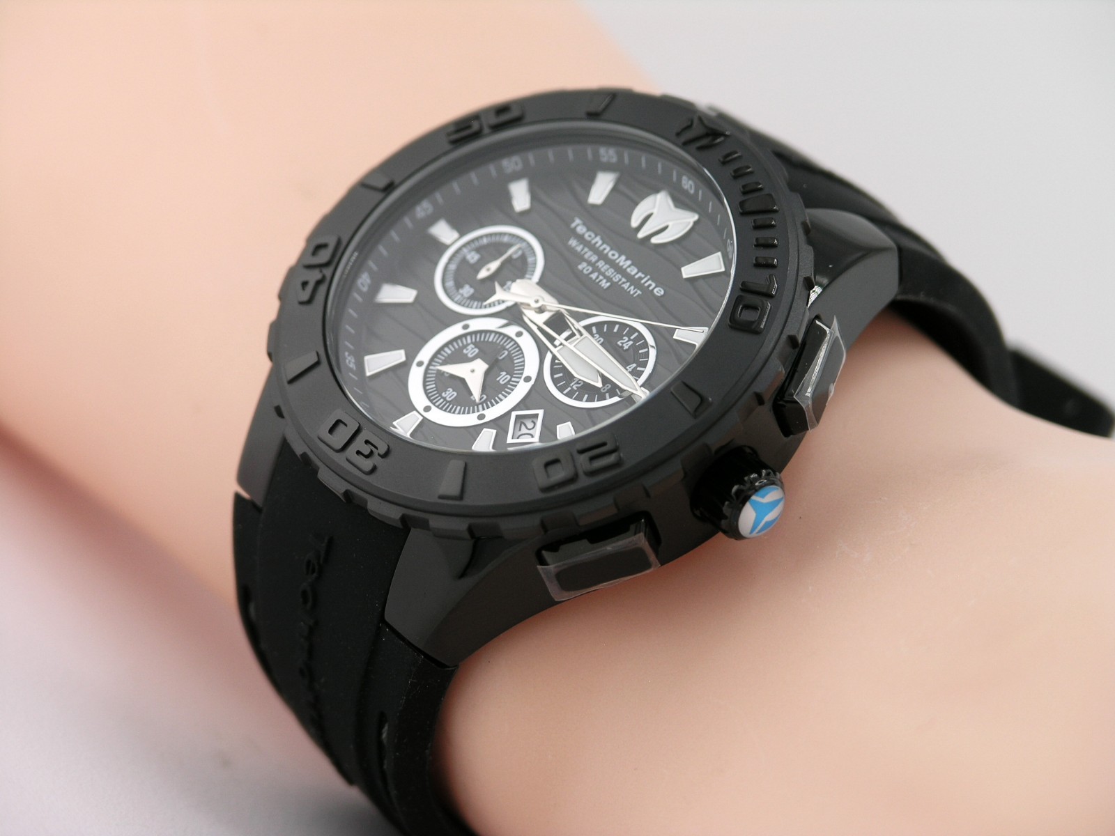 NEW TECHNOMARINE TM-115081 CRUISE MEDUSA BLACK CHRONOGRAPH WATCH 44MM 200M