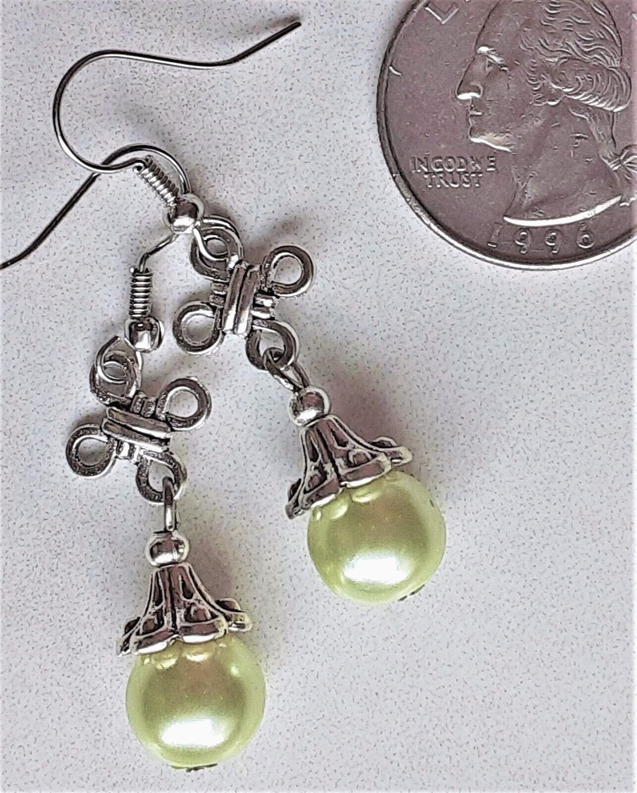 PALE MINT CELTIC KNOT GLASS PEARL drop earring SP FISH hook WPGH15