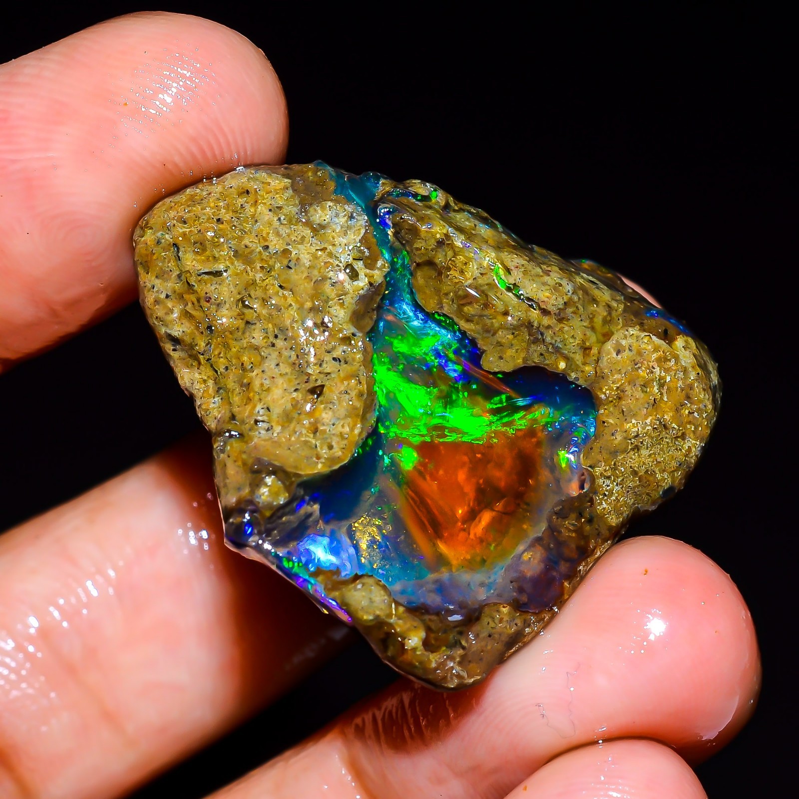 39.5 Ct Fire Opal Ethiopian Natural Oil Rough Gemstone For Jewelry 31x25x15 mm
