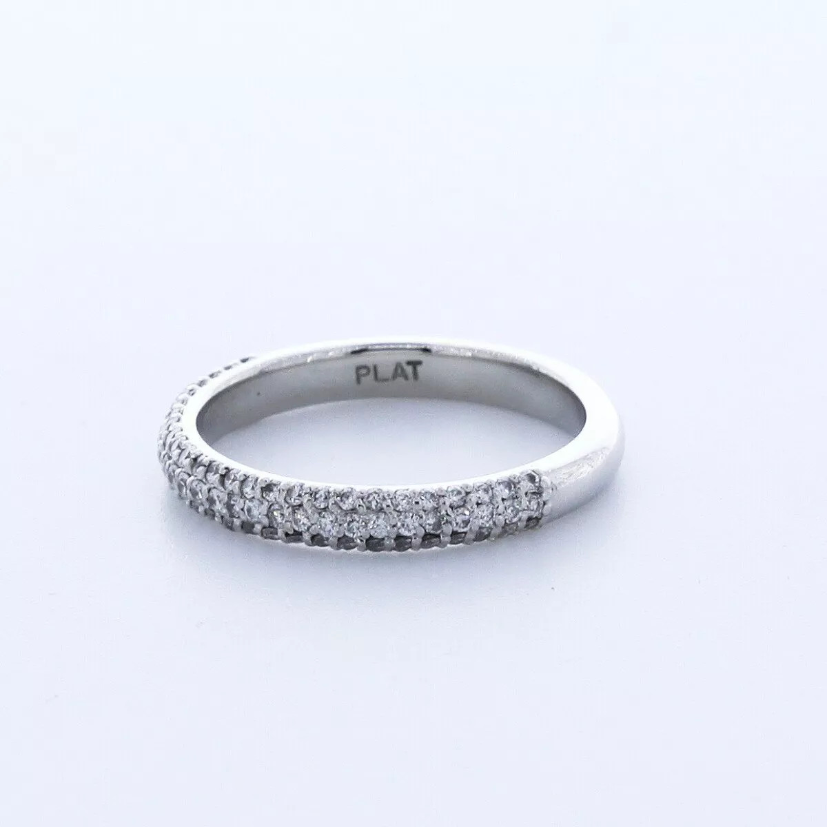 Solid Platinum Classic Wedding Band Classic 0.85 CT Round Natural Diamond F VS2