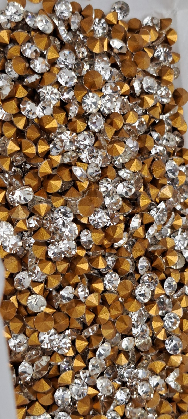 100 Pieces Round Crystal 4.5 mm Foil Back Loose Stones
