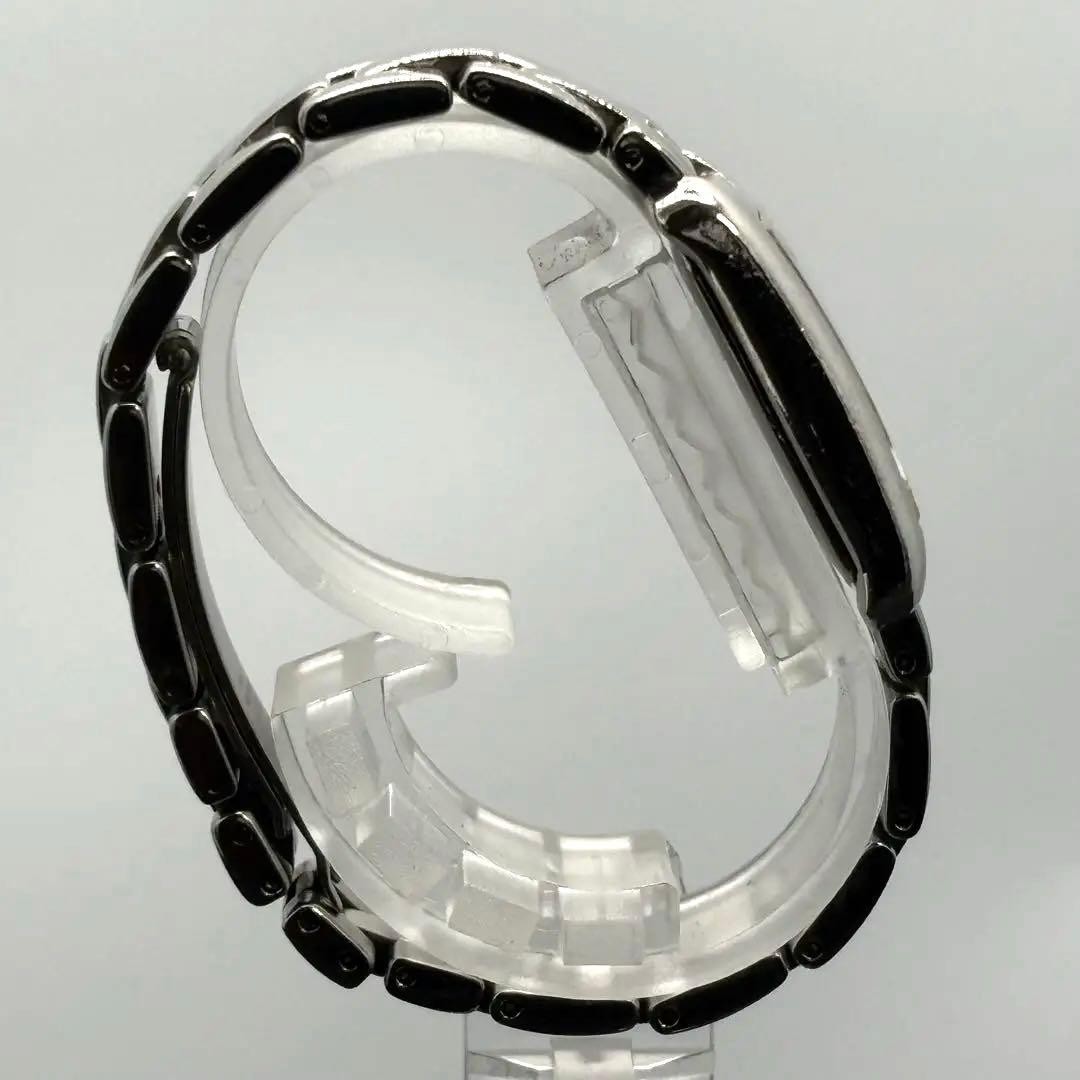 This is a rare SEIKO LUKIA ladies’ watch, with a brand new battery replaceme