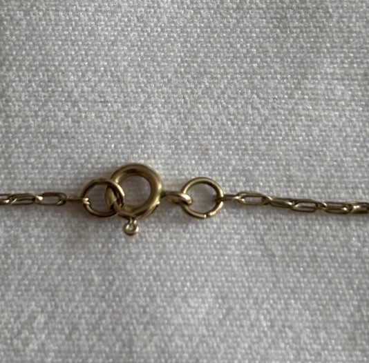 9 carat gold drop pearl pendant