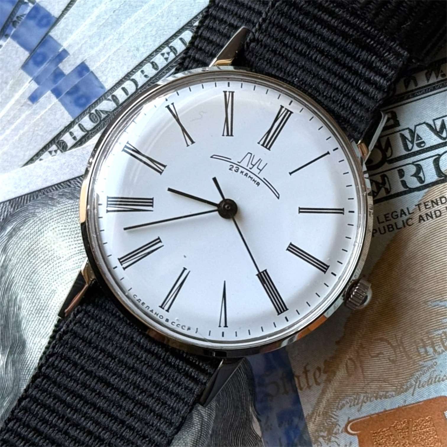 Luch Slim Deluxe Mechanical Watch Ultra Thin Vintage USSR Soviet Men’s Poljot 23