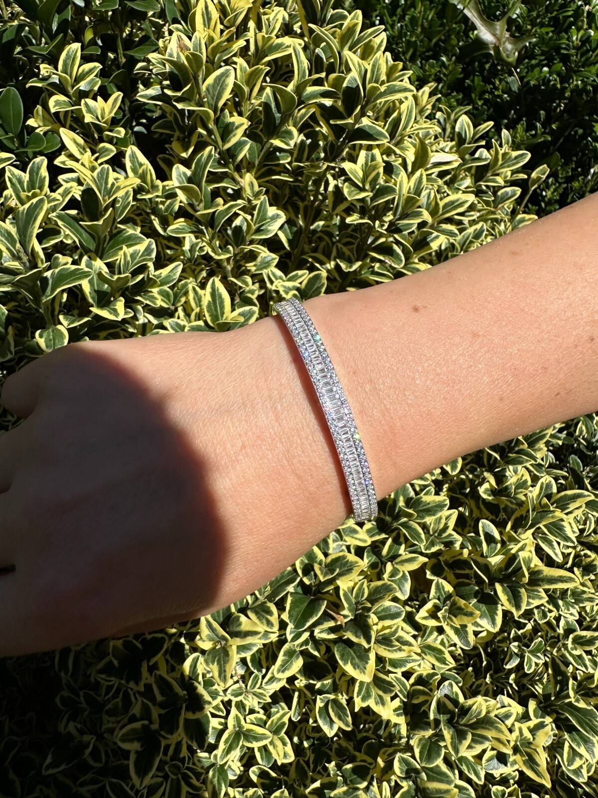 Gorgeous Solid 925 Sterling Silver Bangle Bracelet Iced Simulated Diamonds