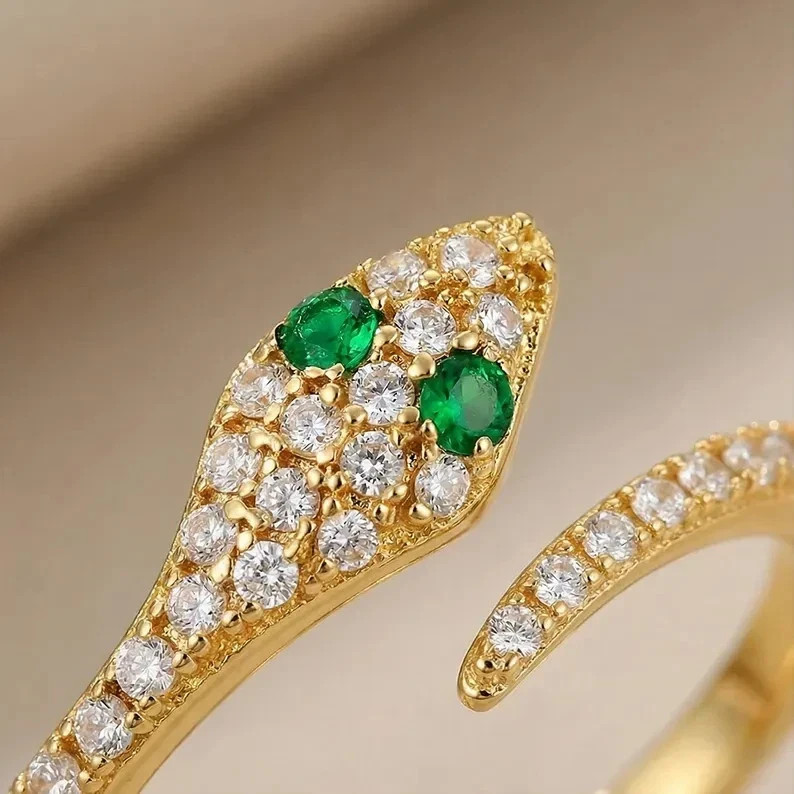 Snake Style Moissanite And Emerald Ring Solid 925 Sterling Silver Jewelry