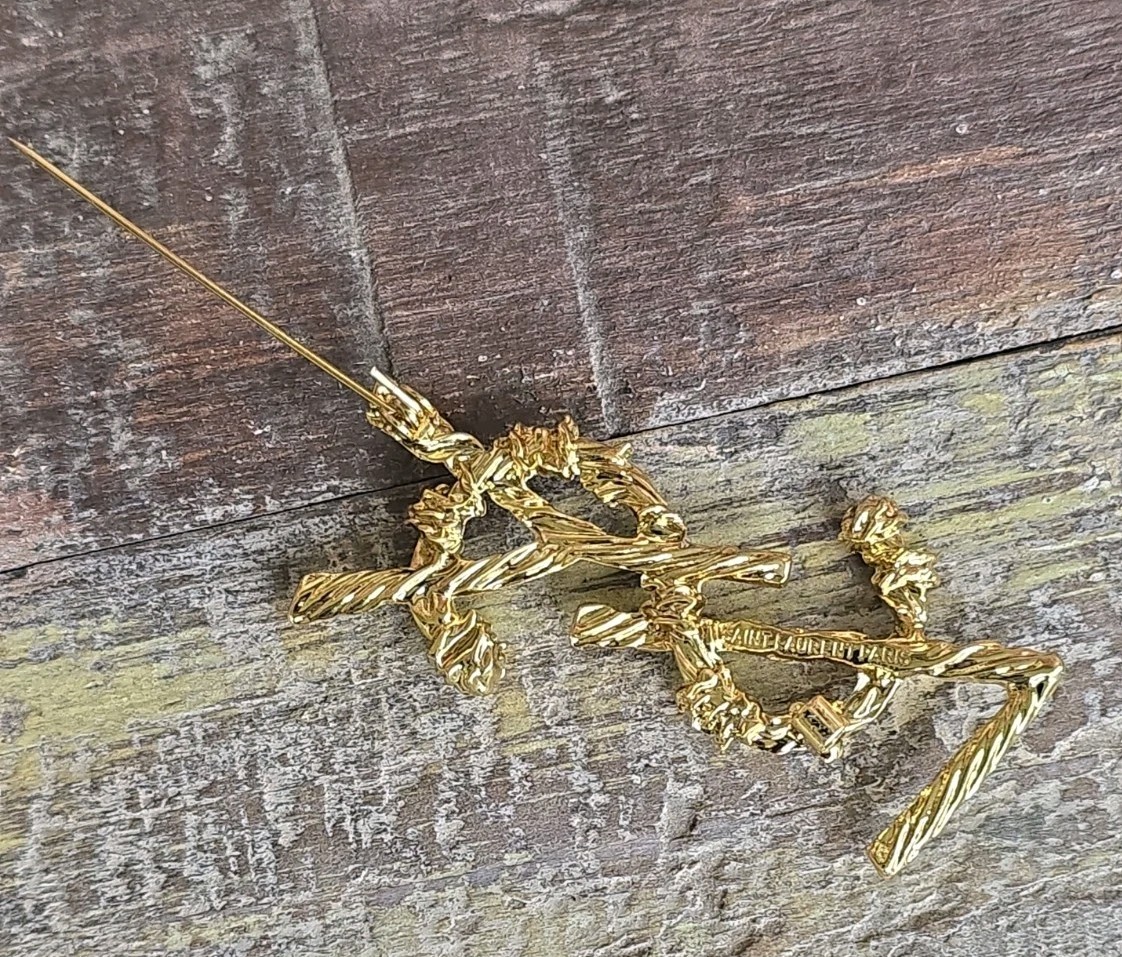 YSL Yes Saint Laurent Paris Vintage Brooch Pin Gold Tone BEAUTIFUL