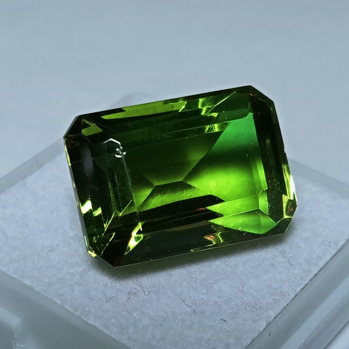 Alexandrite Natural Color Change 18-20Ct Certified Emerald Cut Loose Gemstone