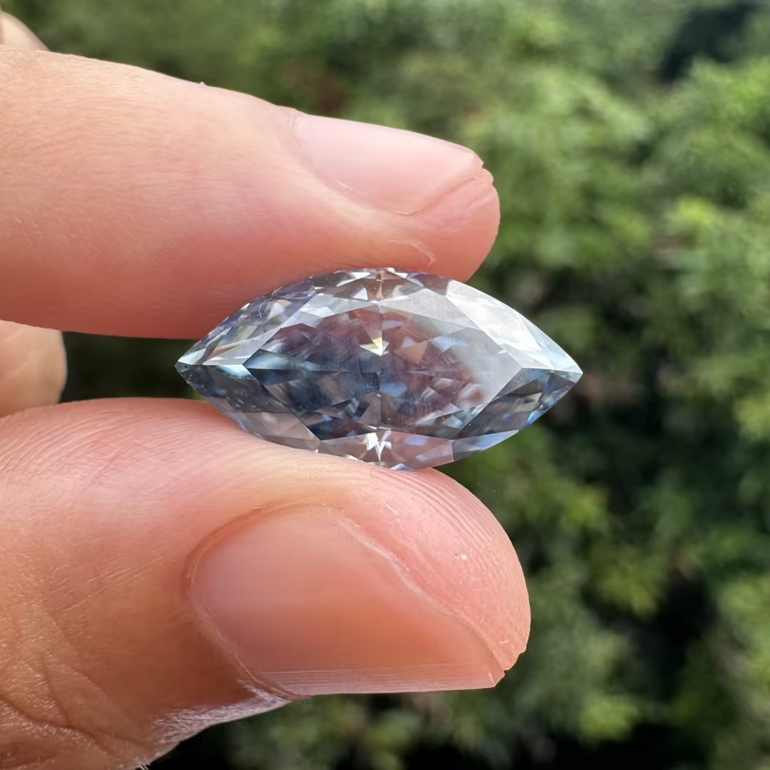 GRA VVS1 Round/Oval/Pear Royal Blue 0.1ct-5ct Multiple Shapes Loose Moissanite