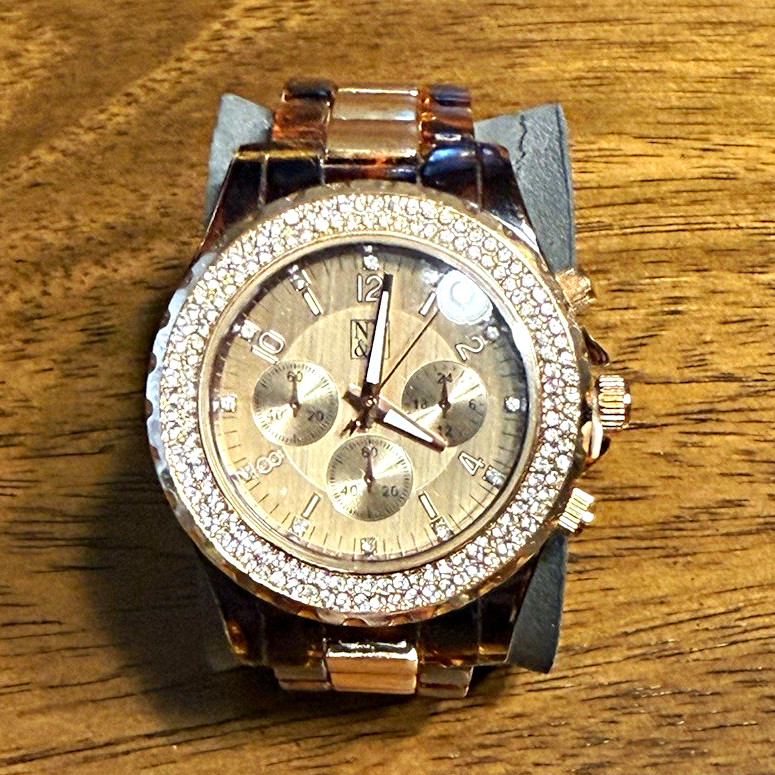 NY&C Women’s Gold Tone Tortoise Watch NY3895 New Needs Battery