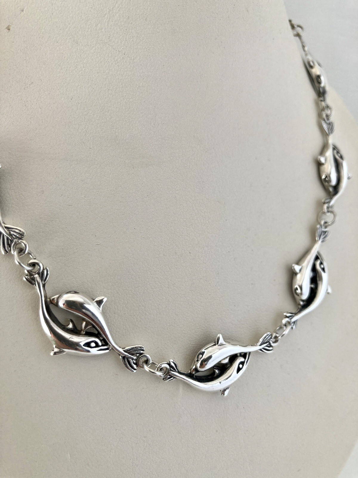 Sterling Silver Entwined Swimming Dolphin Necklace 17.5 Inches 32.6g