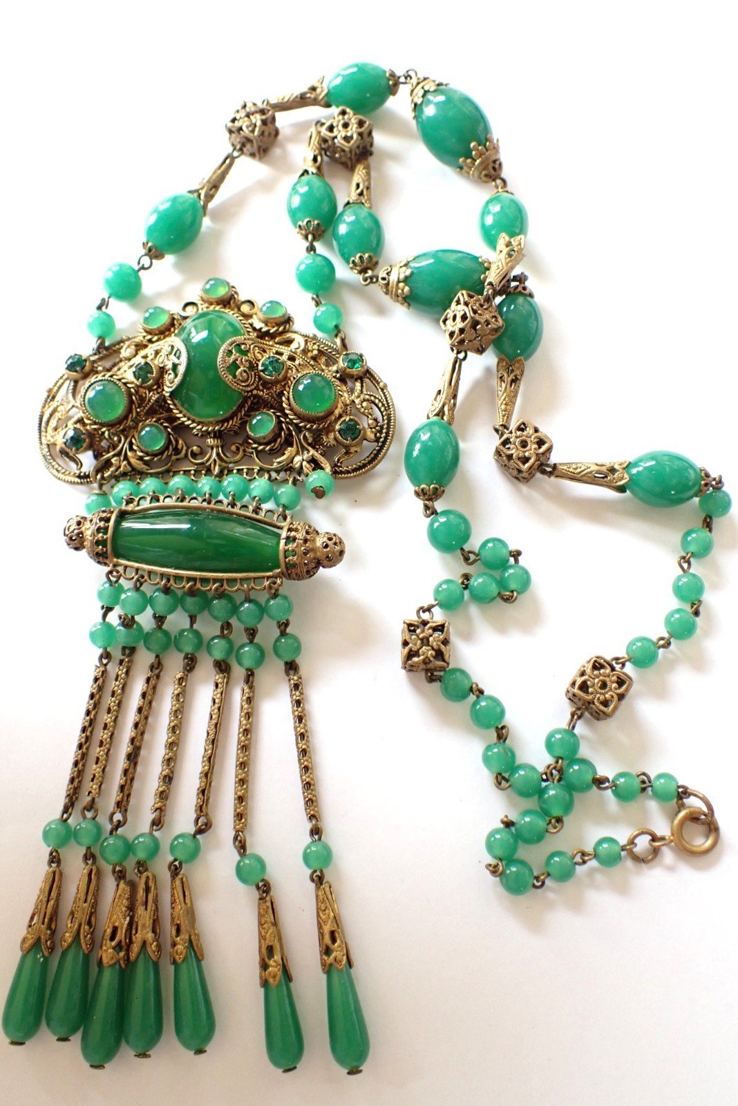 Art Deco Neiger Bros Czech Green Chrysoprase Glass Filigree Pendant Necklace