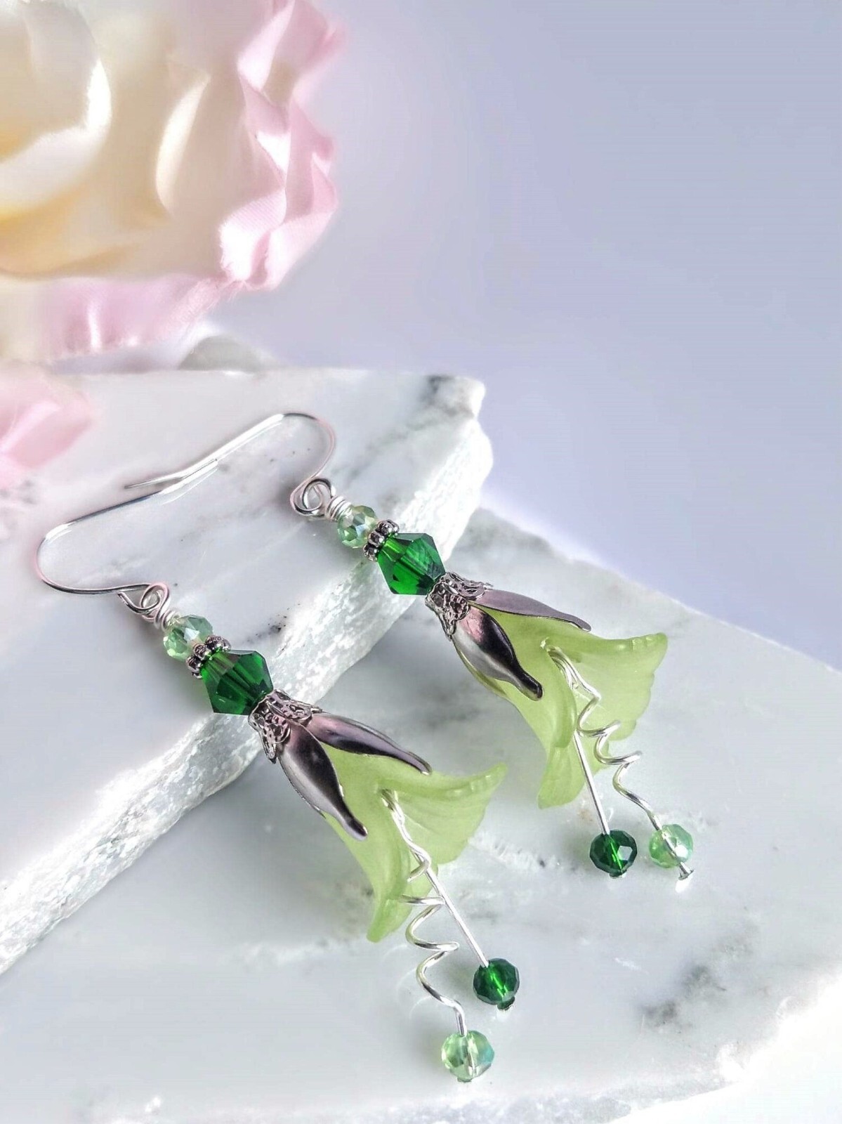 Green Flower Earrings Floral Dangle Earrings Boho Dangle Earrings Vintage Style