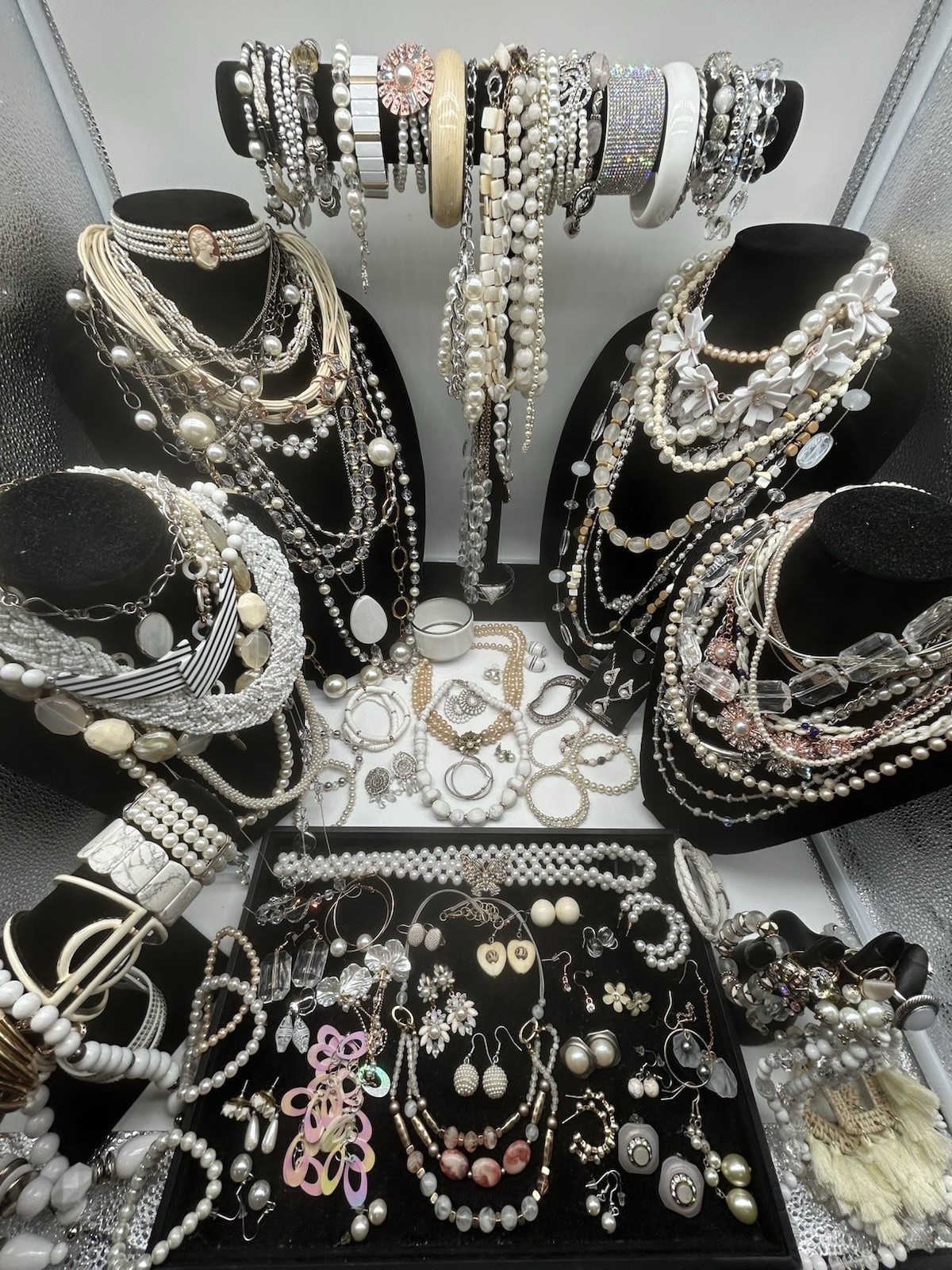 Vntg to Now Pearl Inspired Jewelry Lot All Wearable 8+ Lbs, 147 Pc #314
