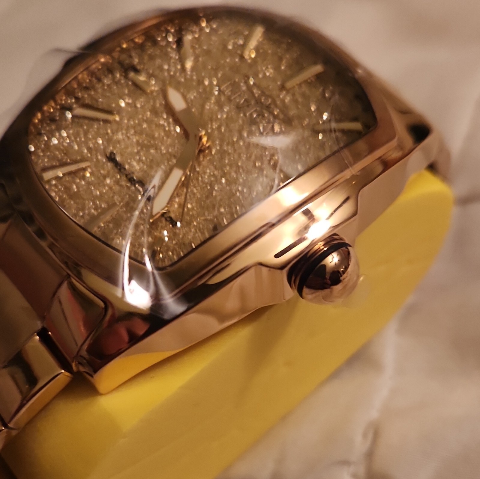 Invicta Women’s Gold Tone Quartz Watch Glitter Dial 100m Box/Manual