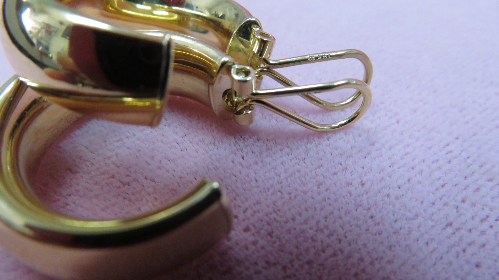 14k Pure Y. Gold None Pieced Omega Back Hoop Earrings 3.67 Grams (#60)