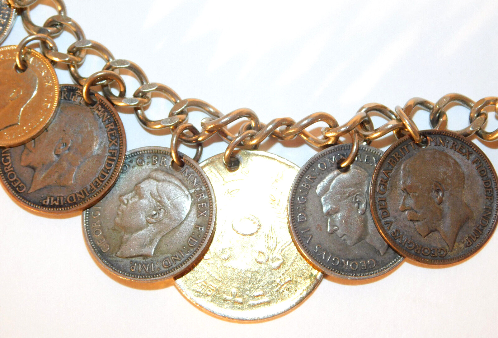 Vtg. Great Britain Coin Charm Bracelet 1940’s 7 1/2″