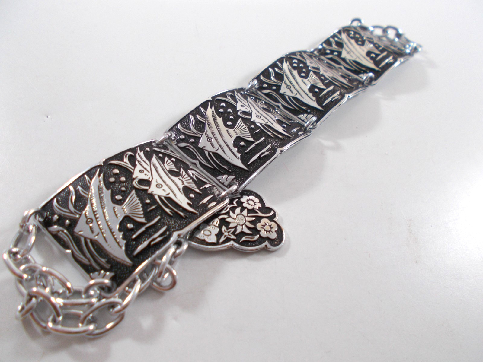 VTG Silver Tone & Black Angel Fish Aluminum Panel Bracelet W. German Free Ship