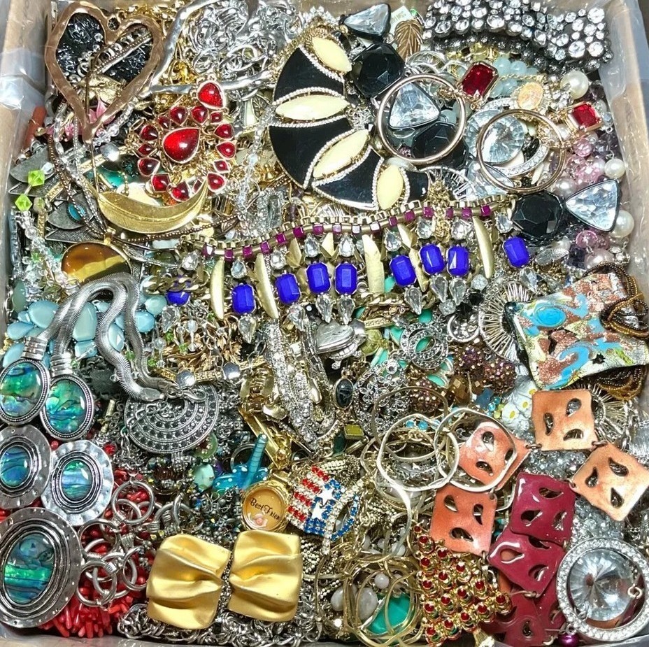 Over 3 Lbs Unsearched Jewelry Lot Vintage & Modern Junk & Resell Tangled FUN