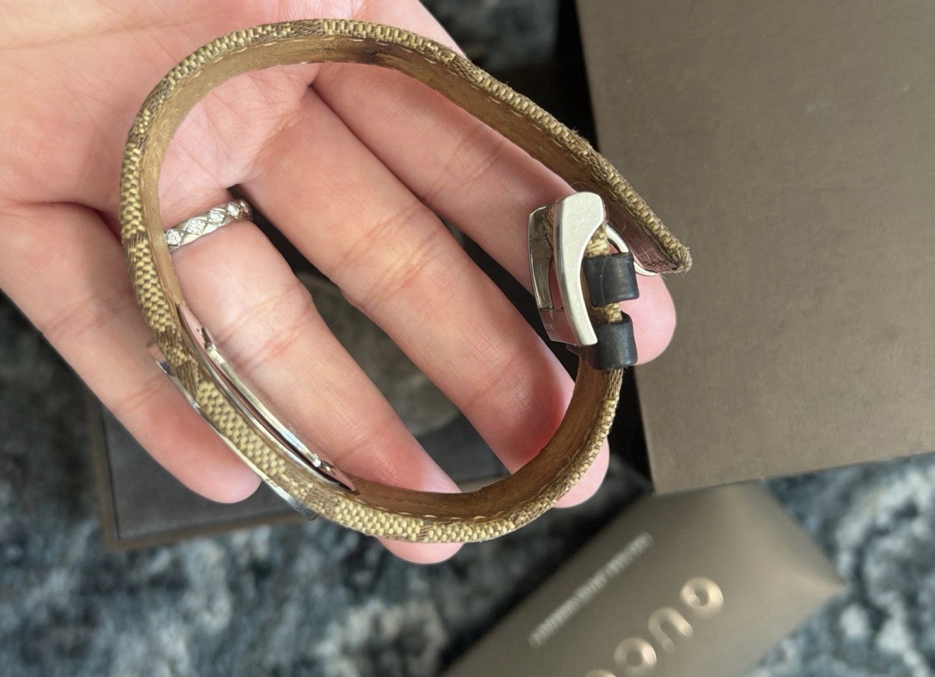 Gucci Silver Stainless Steel GG Fabric Bandeau 31mm Watch